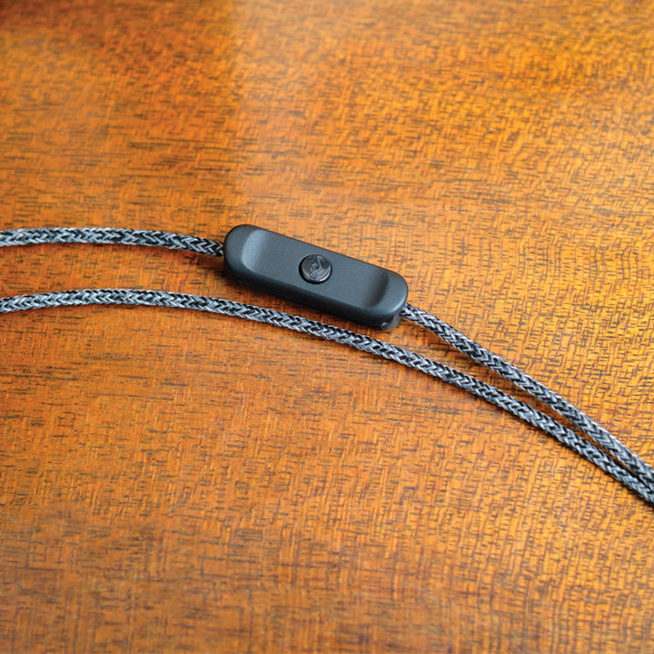 Signature Black